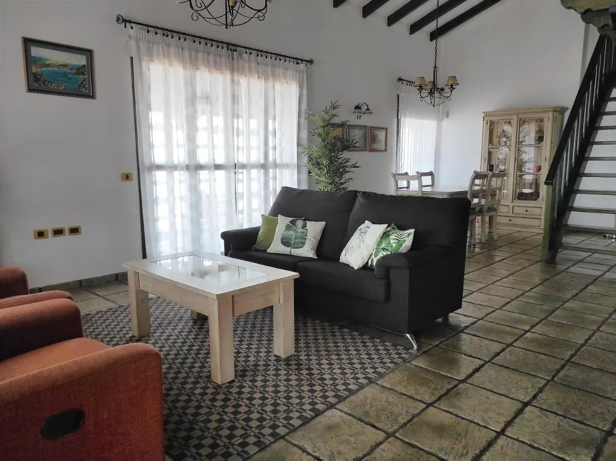 CERCADO DEL MEDIO, CHALET con PISCINA PRIVADA Costa Adeje