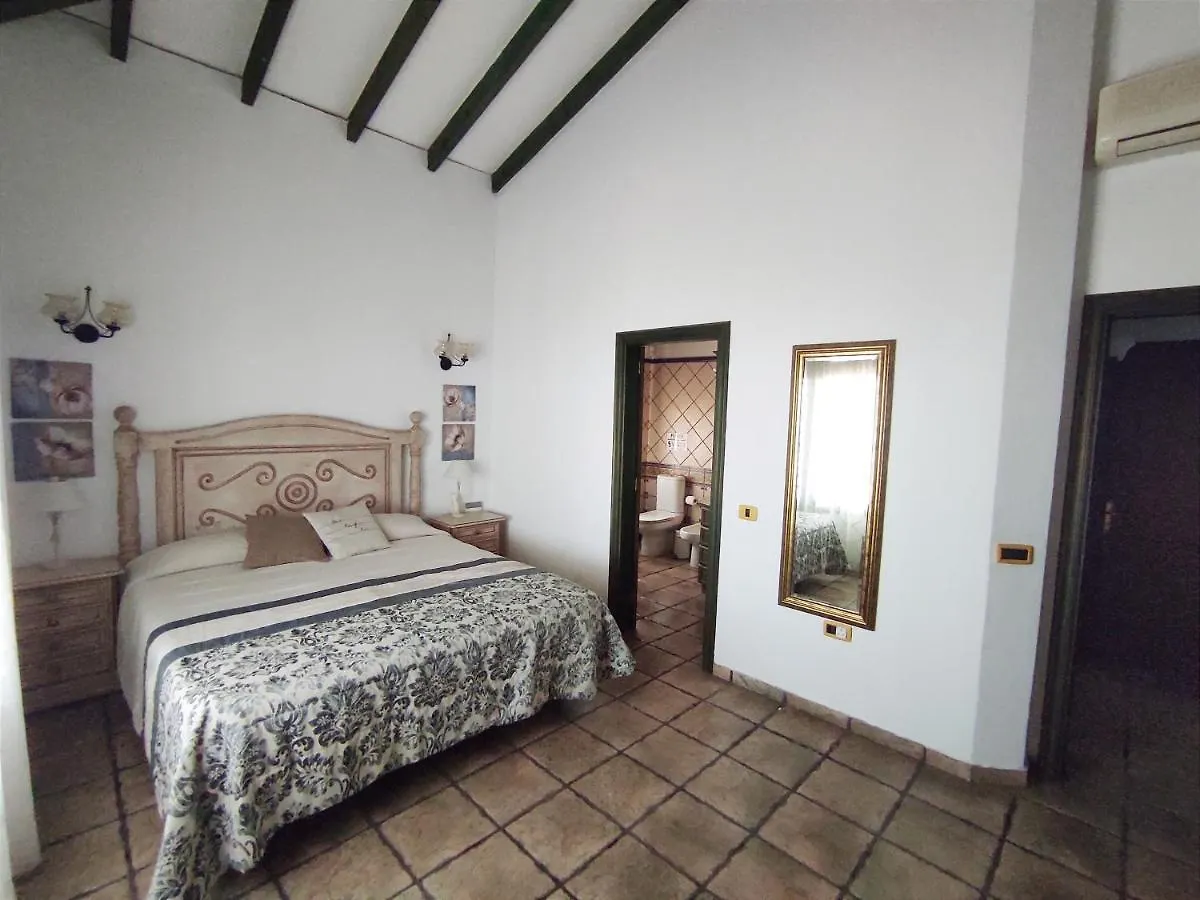 CERCADO DEL MEDIO, CHALET con PISCINA PRIVADA Costa Adeje  España